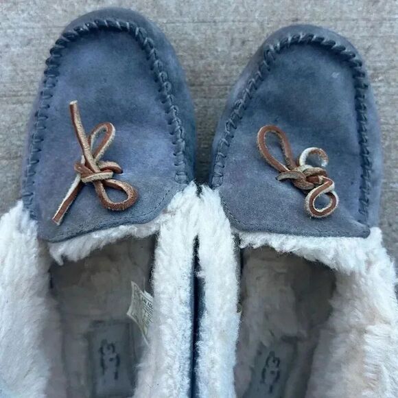 Ugg Alena Slippers Moccasins Women’s Size 8 - Picture 4 of 13